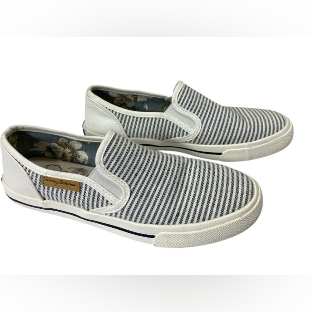 Tommy Bahama Women’s 7.5 Slip On Casual Stripped Boat Loafer Nautical Shoe